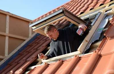 Pose de fenêtres de toit Velux à Monnières